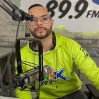 Jhones en Mix Radio Medellín