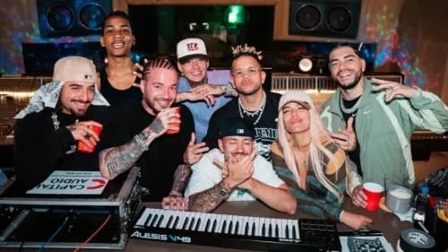 En la foto: Maluma, DFZM, J Balvin, Blessd, Ovy On The Drums, Feid, Karol G, Ryan Castro