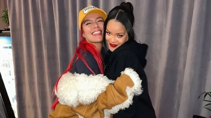 Karol G y Rihanna lanzarán colaboración? El rumor que ha revolucionado las redes sociales